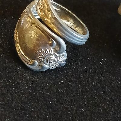 Spoon ring with beautiful .925 greenish stone ring