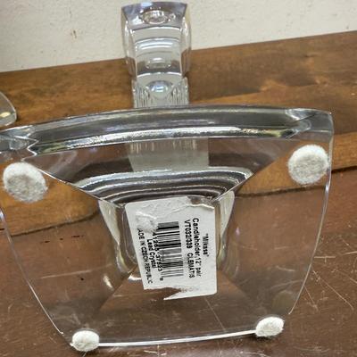 Sale Photo Thumbnail #27: In very good, new condition with store stickers on the bottom.
