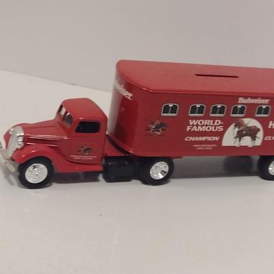 Pair of ERTL Scale Model Die Cast Banks- Budweiser Trucks
