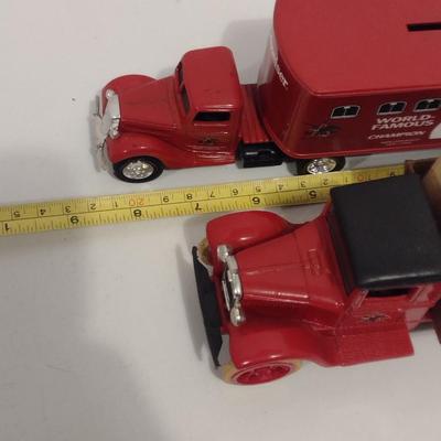 Pair of ERTL Scale Model Die Cast Banks- Budweiser Trucks