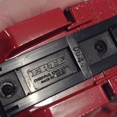 Pair of ERTL Scale Model Die Cast Banks- Budweiser Trucks