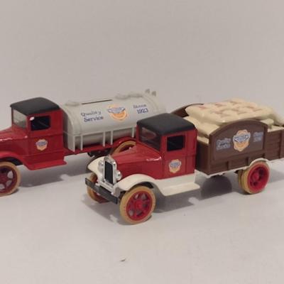 Pair of ERTL Scale Model Die Cast Banks- Southern States Delivery Trucks