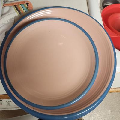 Rio Century Blue and Pink Dish set