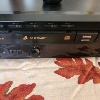 Sony 5 CD Changer w Remote RCD w500C w remote