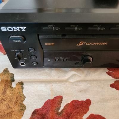 Sony 5 CD Changer w Remote RCD w500C w remote