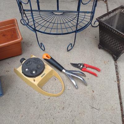 FLOWER POTS, FOLDING METAL SHELF, GARDEN GNOMES & TOOLS