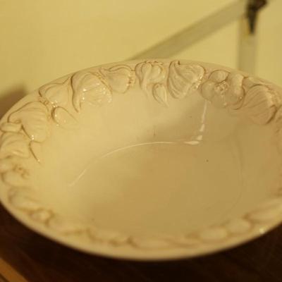 Sale Photo Thumbnail #7: Nice heavy pottery barn bowl with design.