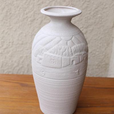Sale Photo Thumbnail #17: Beautiful white pot with design