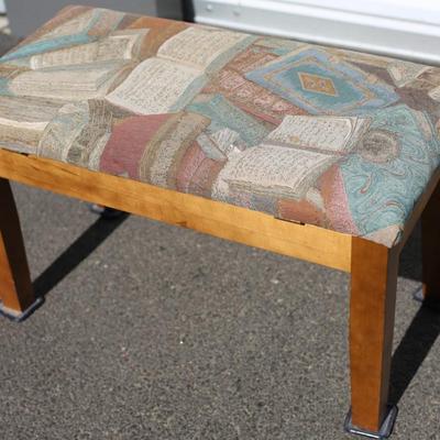 Sale Photo Thumbnail #67: Nice Piano Stool
Legs need to be tightened up