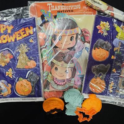 Sale Photo Thumbnail #182: Halloween & Thanksgiving Decoration Lot