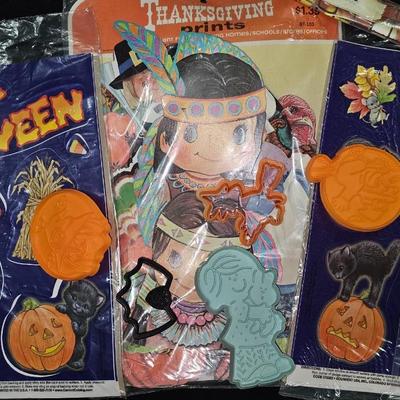 Sale Photo Thumbnail #181: Halloween & Thanksgiving Decoration Lot
