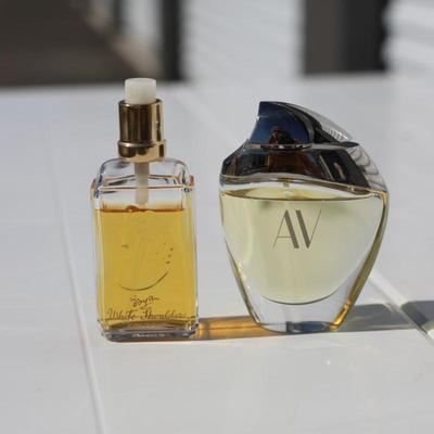 Sale Photo Thumbnail #68: Avon and white shoulders