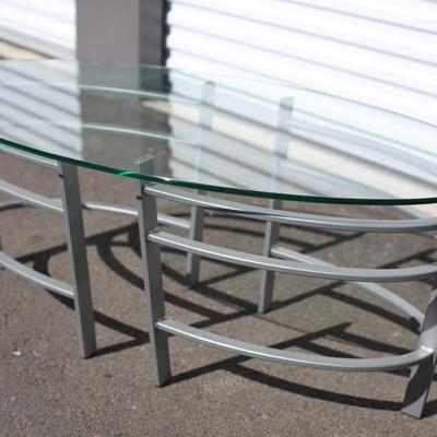Sale Photo Thumbnail #81: Nice condition table