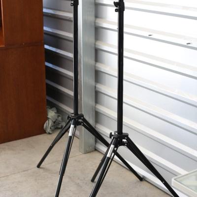 Sale Photo Thumbnail #149: 2 tripods in good condition