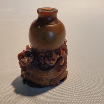Carved Resin Snuff Bottles (K-EL)