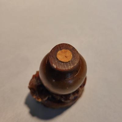 Carved Resin Snuff Bottles (K-EL)