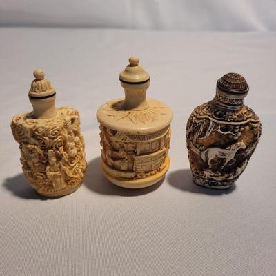 Carved Resin Snuff Bottles (K-EL)