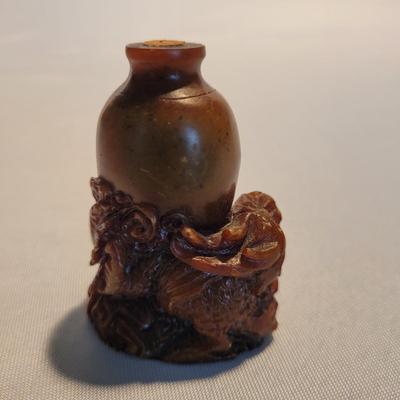 Carved Resin Snuff Bottles (K-EL)