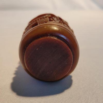 Carved Resin Snuff Bottles (K-EL)