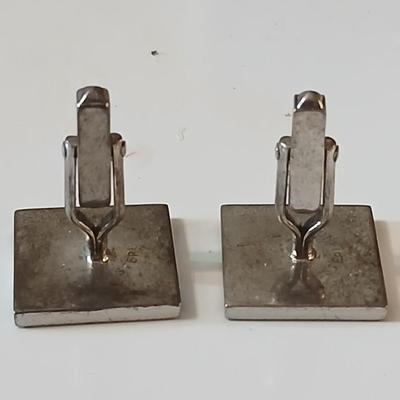 Men's tie clips and cuff links