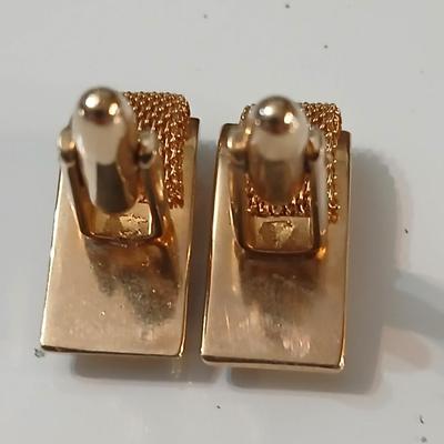 Men's tie clips and cuff links