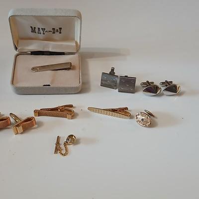 Men's tie clips and cuff links
