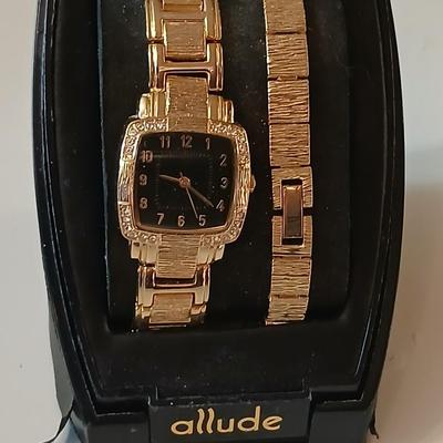 Women's watches - Timex - Seiko - Allure -