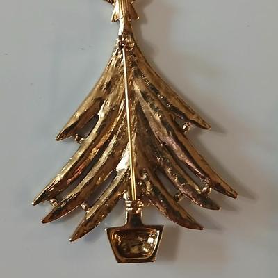 Vintage Christmas pins - Bells, tree, Santa, candy cane, holly, and a wreath