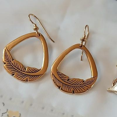Vintage gold toned leaf themed Jewlery - Brooch pins, earrings, Money, Laurel Burch, Sarah Coventry