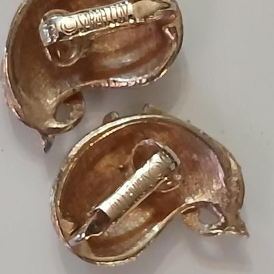 Vintage gold toned leaf themed Jewlery - Brooch pins, earrings, Money, Laurel Burch, Sarah Coventry