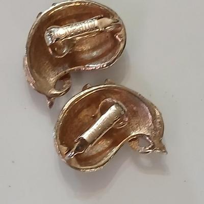 Vintage gold toned leaf themed Jewlery - Brooch pins, earrings, Money, Laurel Burch, Sarah Coventry