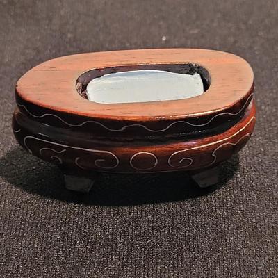 Opal and Glass Snuff Bottles (K-EL)