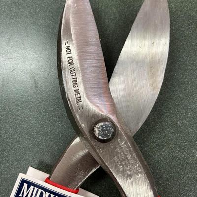 Sale Photo Thumbnail #209: Midwest Snips Vinyl Siding Snips Model P127-SV  Cuts vinyl and non metals.   Cushion grip handles.  Made in the USA.  NEW
