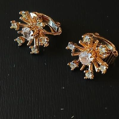 Gold toned Jewelry - chains - ring - earrings - rhinestone