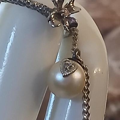 For the love of your life - Pearl necklace with embellished heart and a 14 KT marked band with flower