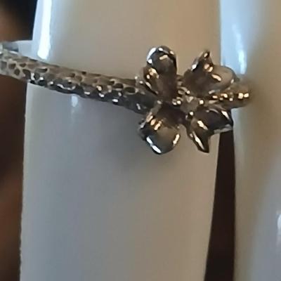 For the love of your life - Pearl necklace with embellished heart and a 14 KT marked band with flower
