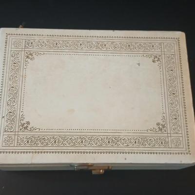 Vintage Jewlery box with assorted jewelry and miss matched jewelry items