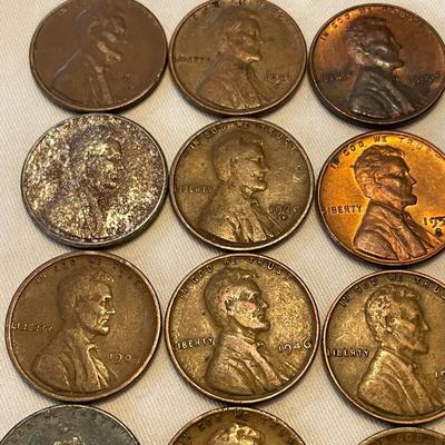 VARIETY OF LINCOLN WHEAT PENNIES