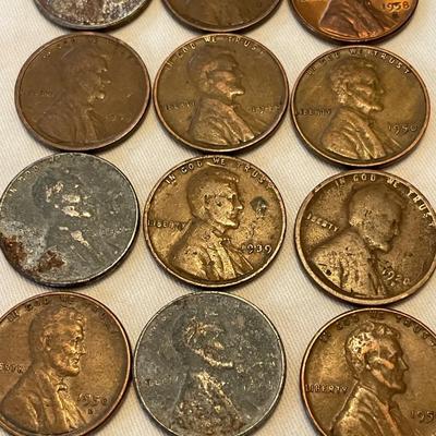 VARIETY OF LINCOLN WHEAT PENNIES