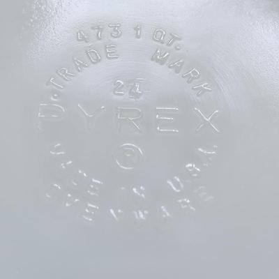 Pyrex Spring Blossom w Lid & Corning Ware Blue Cornflower Casserole Dish w Lid