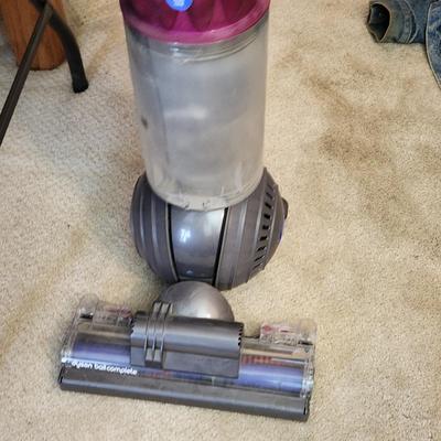 2 Dyson Vacuums 1 Hand , 1 upright , Both tested includes Charger for Handheld