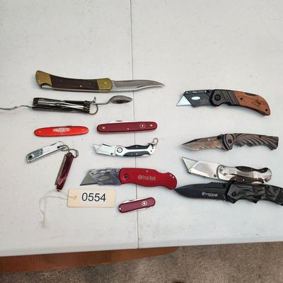 Collection of Knives, Camping Tool, Pocket Knives, Swiss Army, Smith & Wesson Folding Black Ops, CRKT , Craftsman