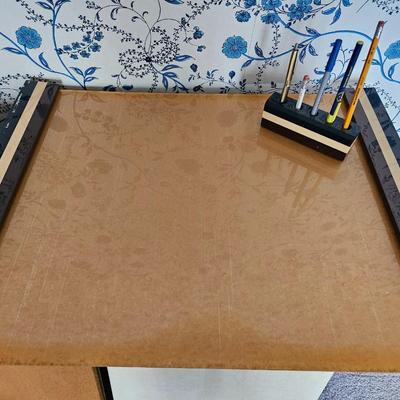 Sale Photo Thumbnail #136: The blotter and the pen holder are a set.  the large blotter area is clear plastic.  you're supposed to put blotter paper on top of that for writing etc.