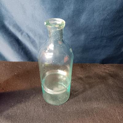 VINTAGE AND ANTIQUE BOTTLES