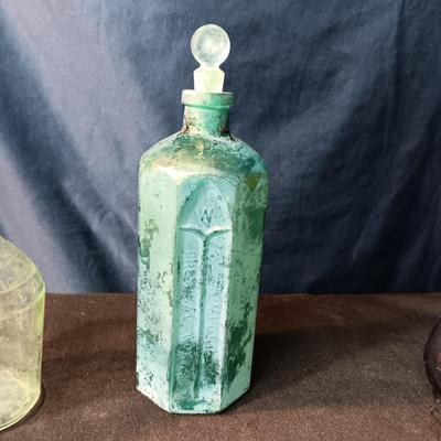 VINTAGE AND ANTIQUE BOTTLES AND GLASS