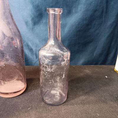 ANTIQUE BOTTLES, JARS AND SHAKERS