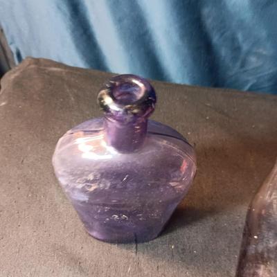 ANTIQUE BOTTLES, JARS AND SHAKERS