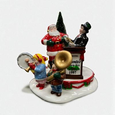 Sale Photo Thumbnail #314: Dept 56 Original Snow Village Santa Comes To Town 1997.  includes box, styrofoam packer.  No chips or scratches