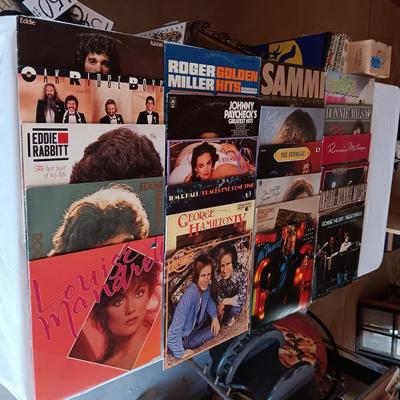 A VARIETY OF MUSIC ON VINYL RECORD ALBUMS (3)
