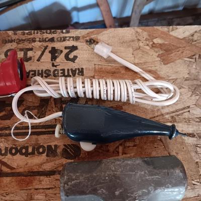 AN ASSORTMENT OF HAND TOOLS
